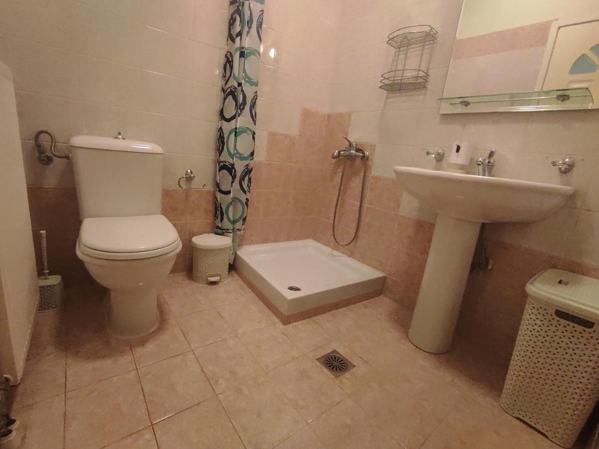 Nickthegreekapartment Galatas  Bagian luar foto