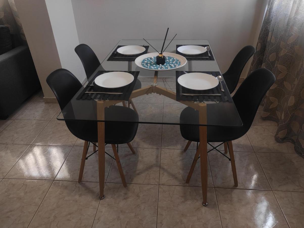 Nickthegreekapartment Galatas  Bagian luar foto
